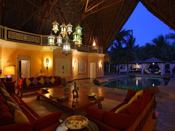 Lion in the Sun Retreat - Lounge